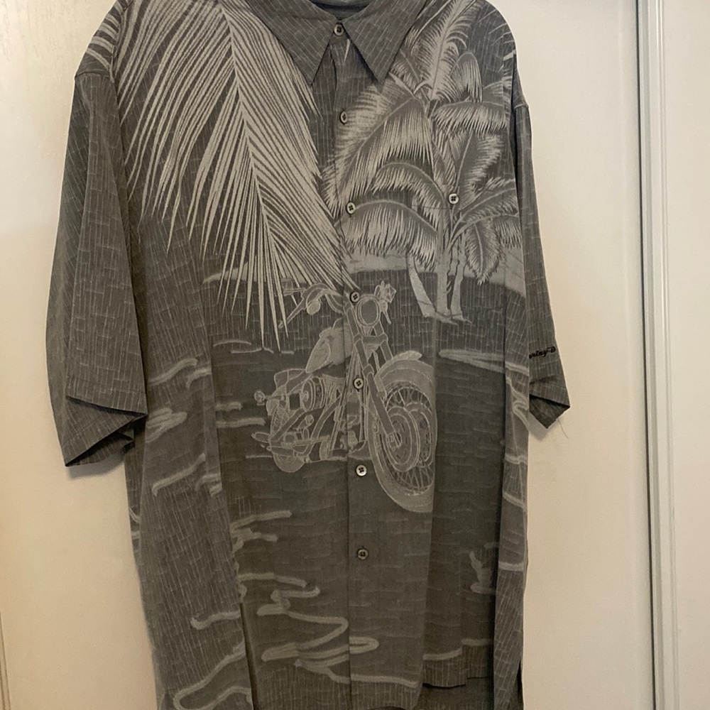Brand new no tags Harley Davidson silk button down shirt 3xl